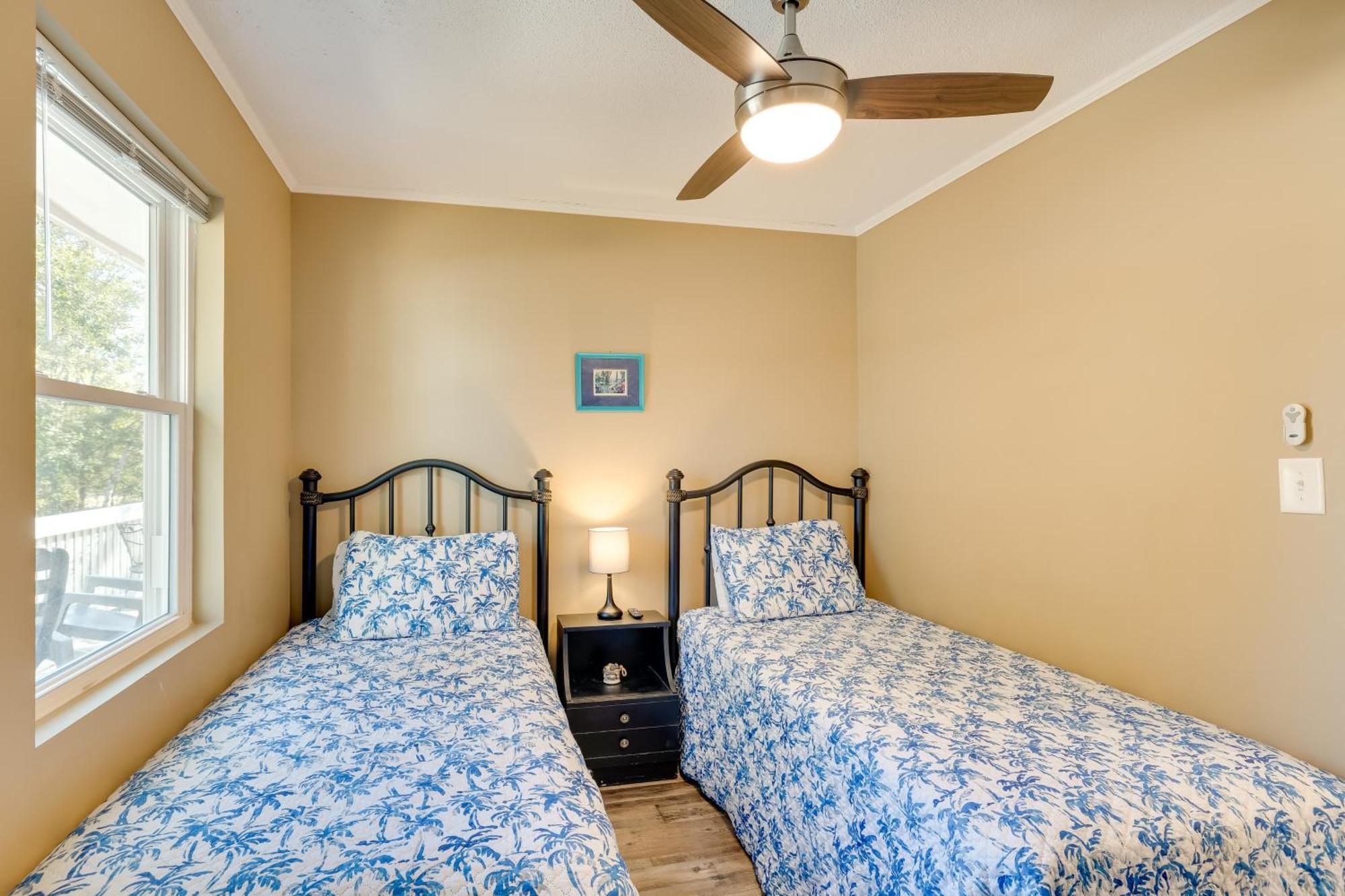 Lovely Emerald Isle Home, Walk To Beach! Exterior foto